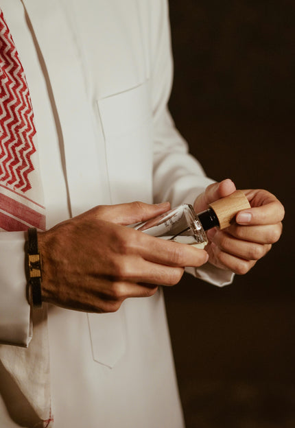 <strong>ABDUL |</strong> EXPERIENCE THE HIGH QUALITY PERFUMES
